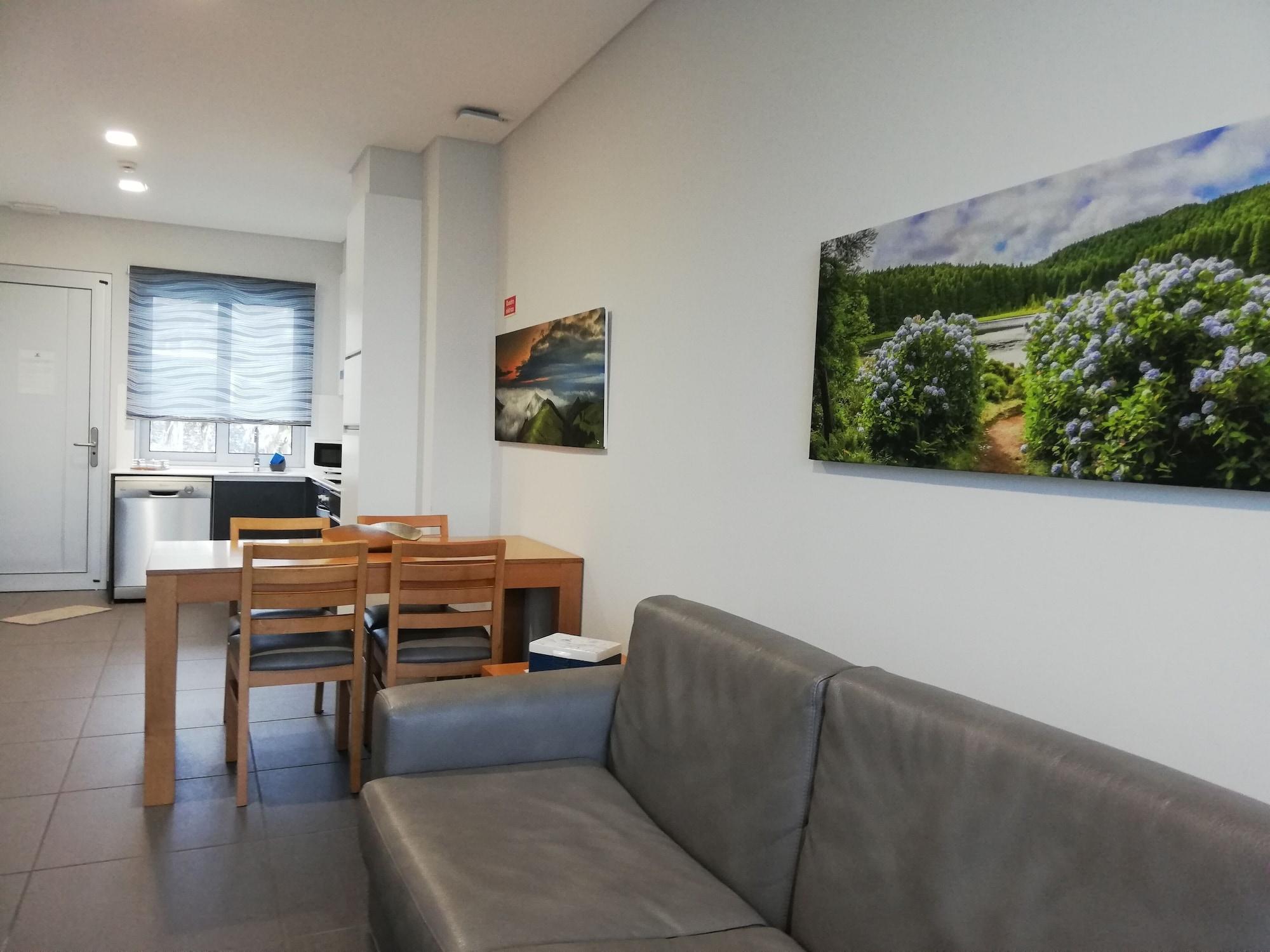Whalesbay Hotel Apartamentos Capelas Extérieur photo