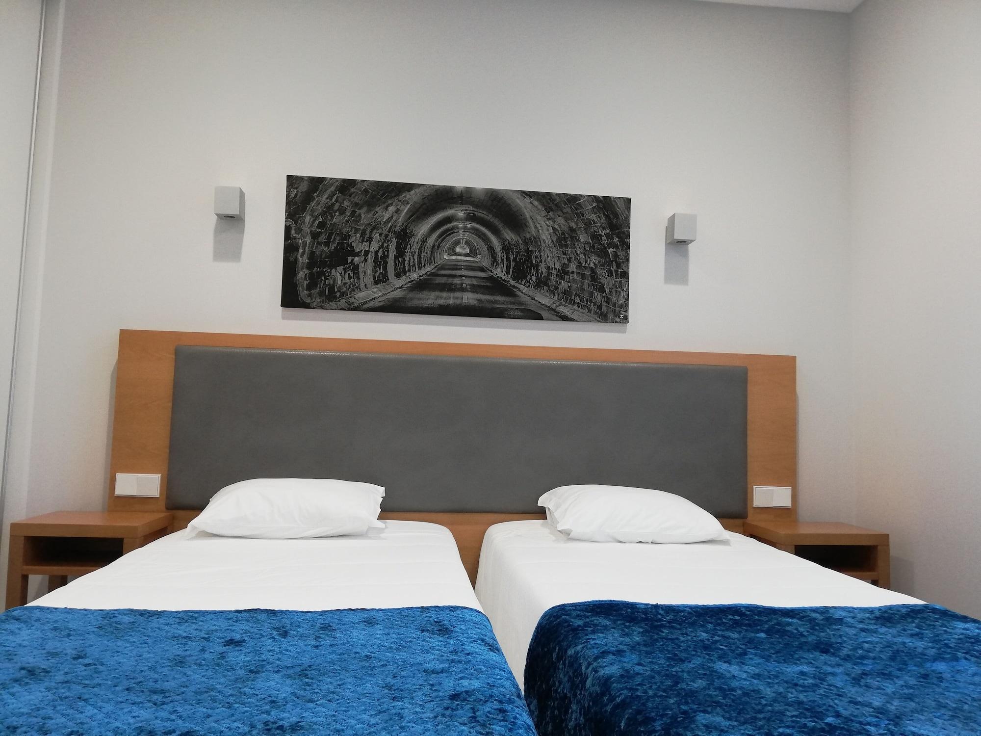 Whalesbay Hotel Apartamentos Capelas Extérieur photo